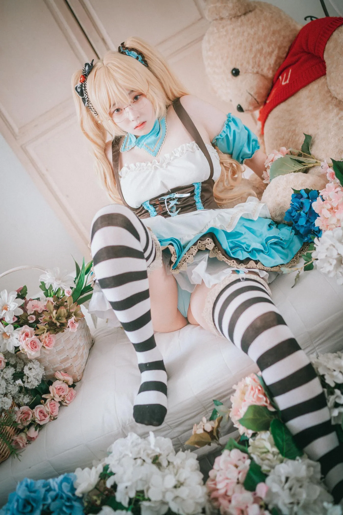 Bambi밤비 – NO.04 Alice in Glasses [49P]插图3